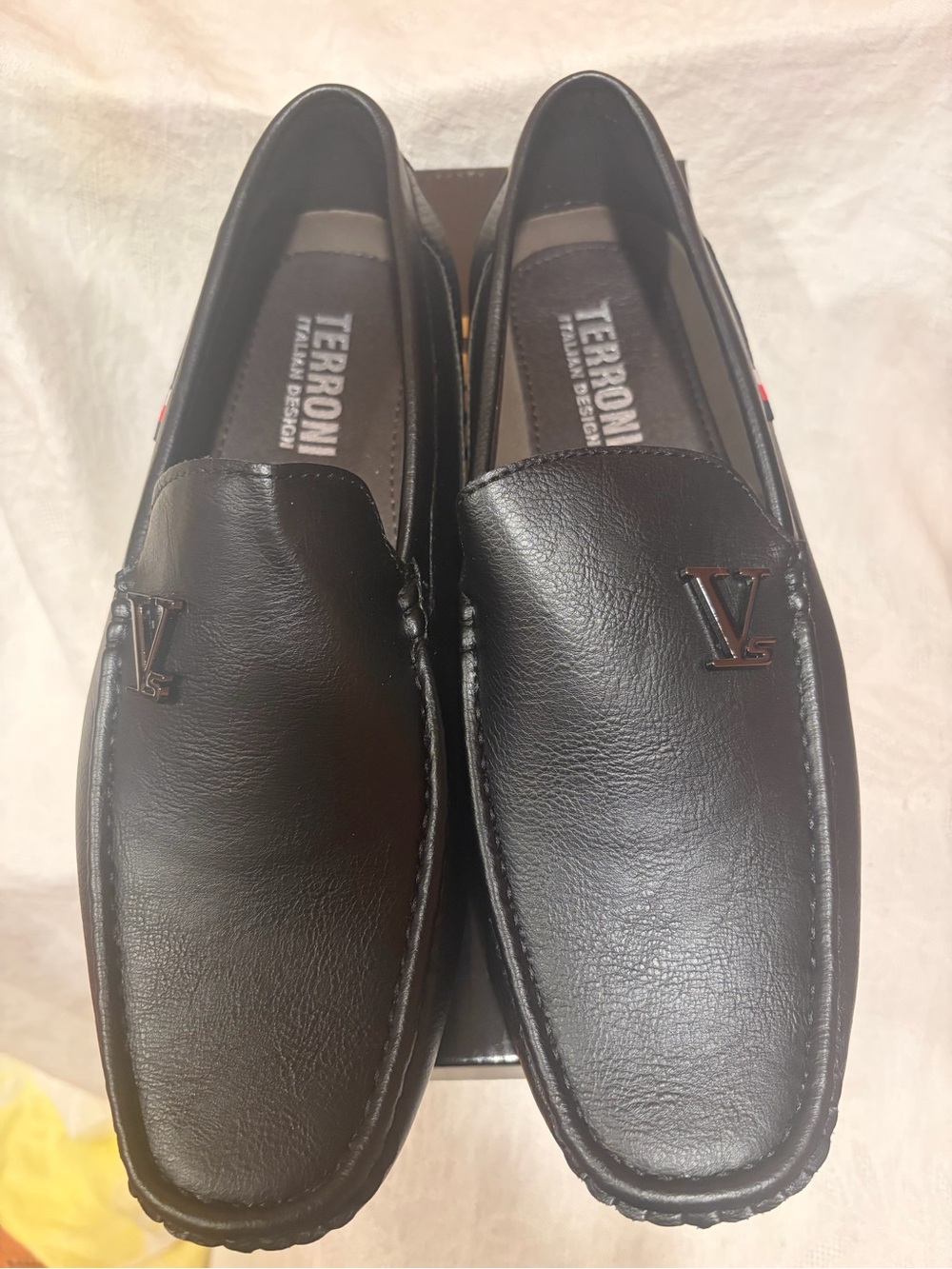 Terroni Italian Design Leather Slip-On Driving Loafers for Men with LV Buckle.